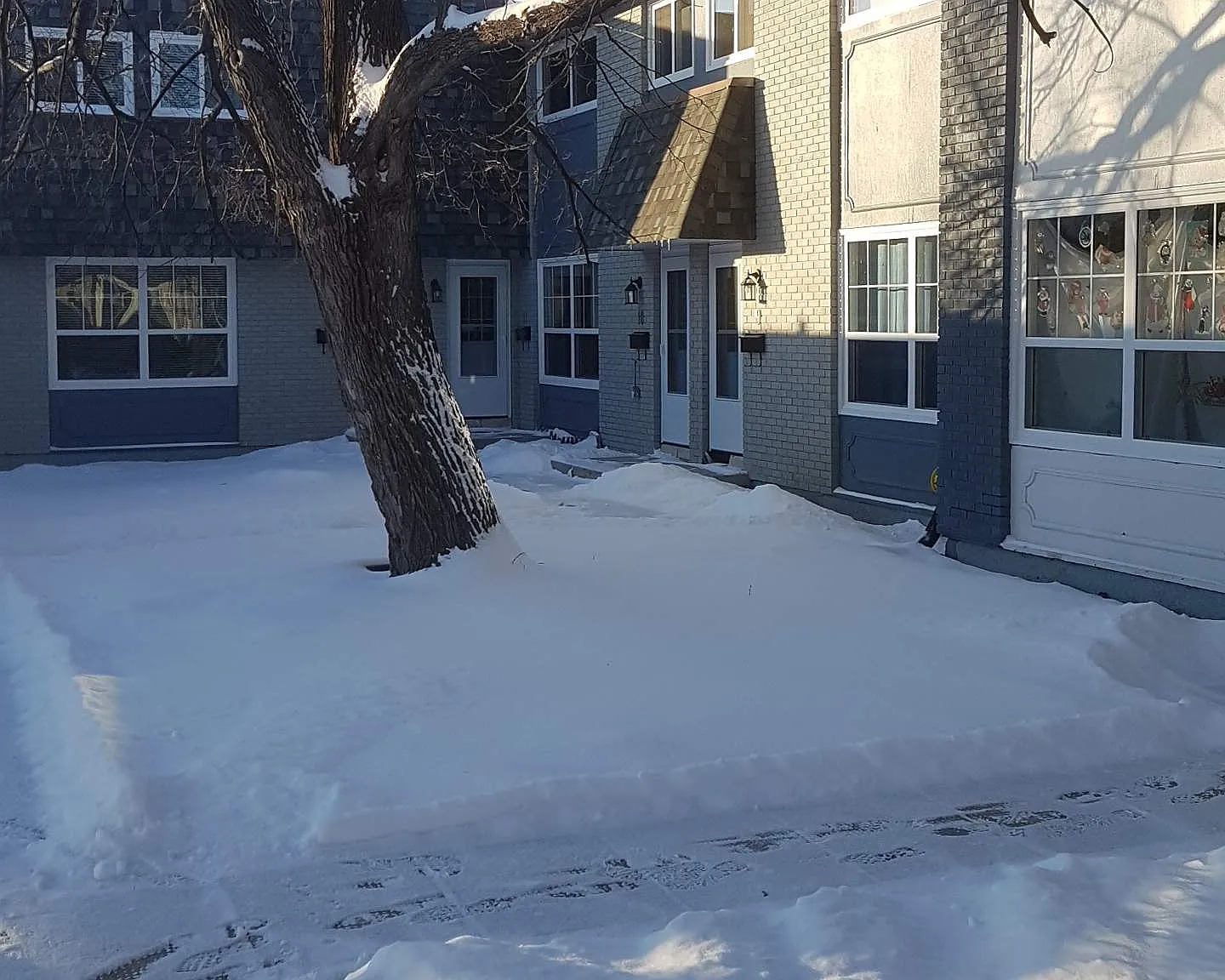 2885 Ness Ave. — Photo 2