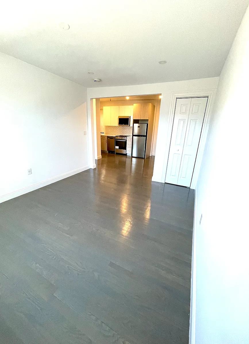 Building Photo - 125 Peterborough St #9