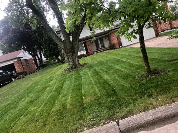 24835 Thorndyke St, Southfield, MI 48033