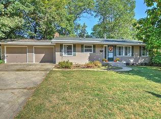 115 Point Bluff Dr, Decatur, IL 62521