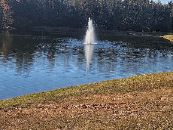 5th image of 157 Dogwood Cir