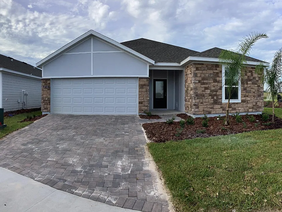 2716 Mercy Cir