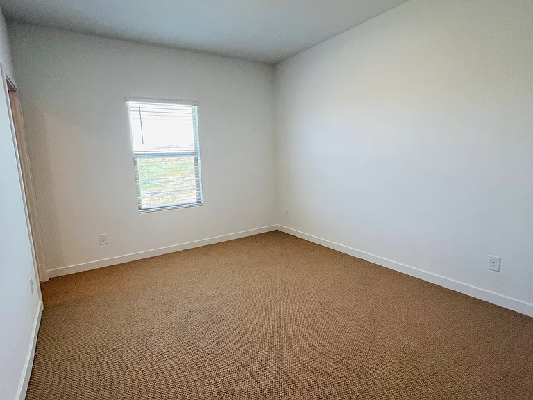 28021 N 28th Ave — Photo 15