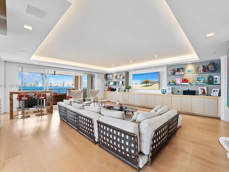 4921 Fisher Island Dr #4921 — Photo 3