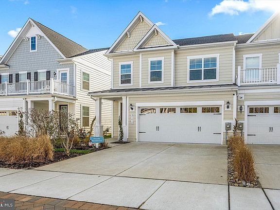 2nd image of 21410 Sweetwater Sq