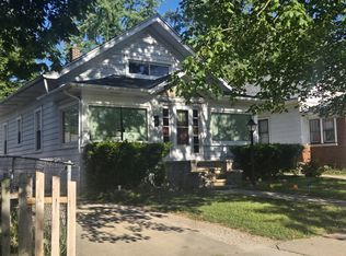 1004 5th St, Aurora, IL 60505