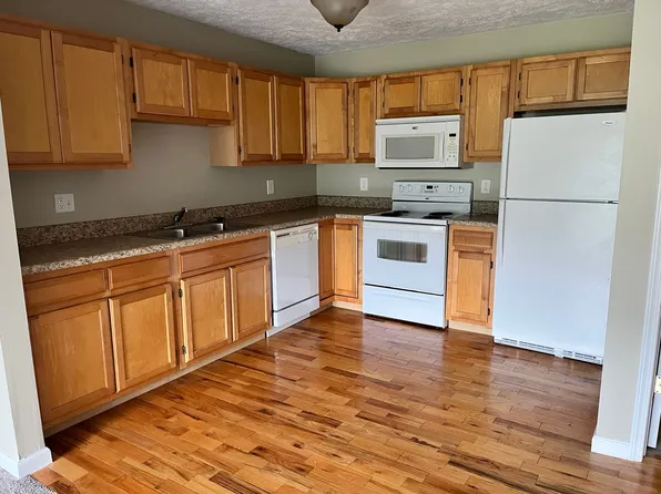Lakepointe Apartment Homes, 9445 Chalkstone Crse #1808, Brewerton, NY 13029