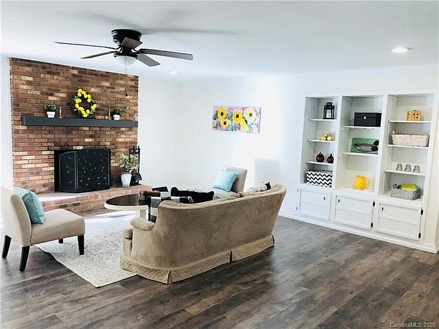 1st image of 310 Mallard Way