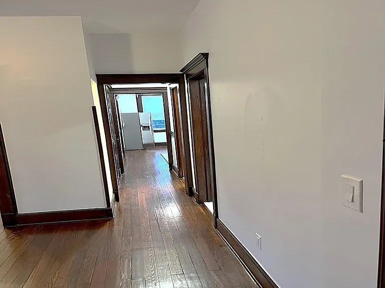 77 Sanford Pl — Photo 5