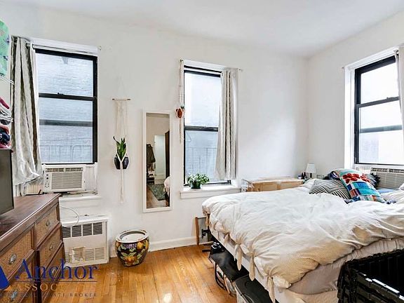 4th image of 1681 1st Ave #3A