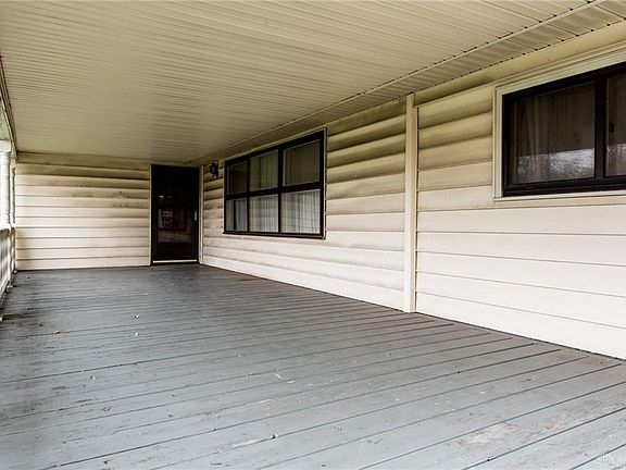 3rd image of 2396 Union Rd