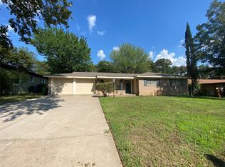 1124 Valley View Dr, Hurst, TX 76053