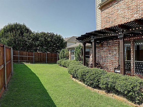 3rd image of 538 Creekside Dr