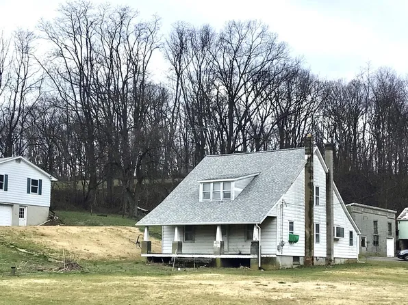 453 Hollow Rd, Quarryville, PA 17566