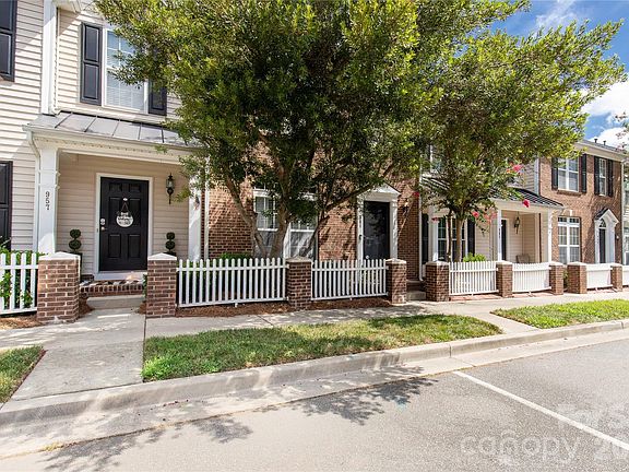 3rd image of 961 Coolsprings Ln