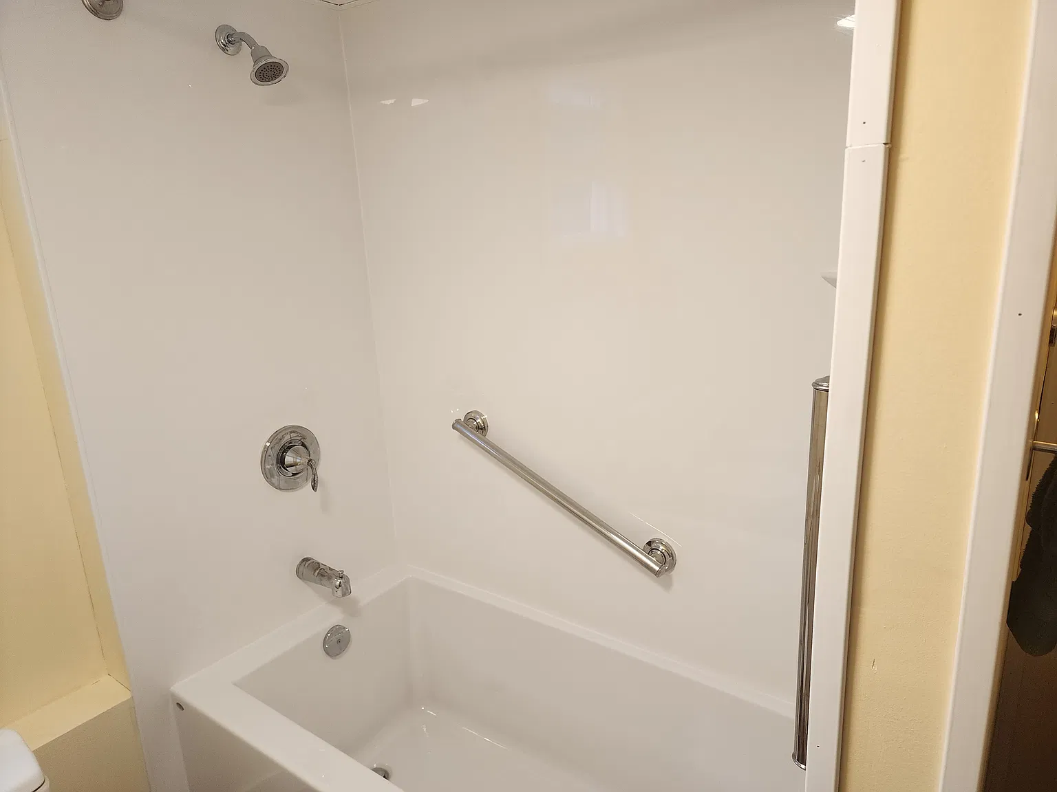 2 bed, 1000 sqft, $1,650 — Photo 1