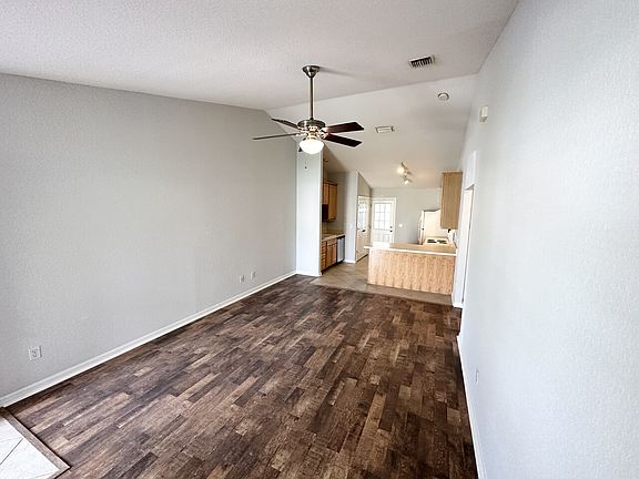 3rd image of 32 Rosecroft Ln #B