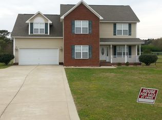 166 Day Lily Ln, Dunn, NC 28334