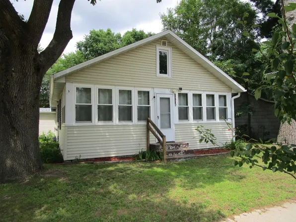 454 W Center St, Adams, WI 53910