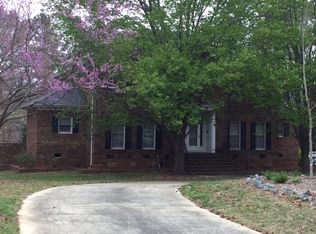 2720 Cross Country Rd, Charlotte, NC 28270