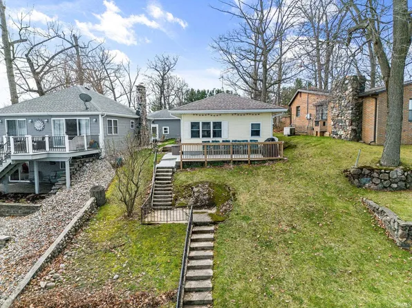 9045 E 480 S, Wolcottville, IN 46795