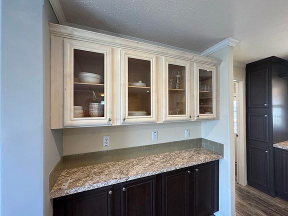 3rd image of 552D Anders Rd