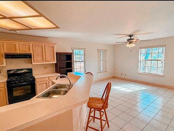 2nd image of 6501 Magnum Rd