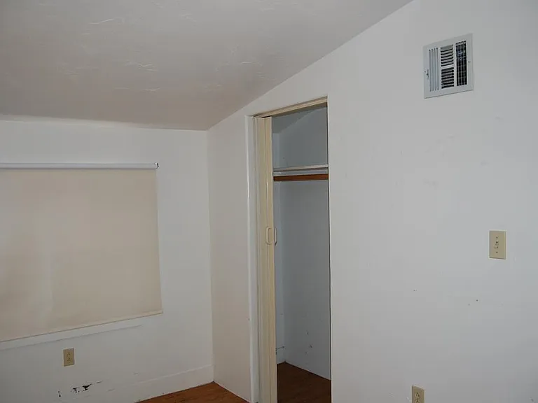 1050 N 2nd Ave — Photo 12