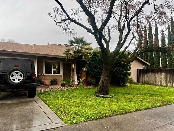 2nd image of 3332 Jayanne Way