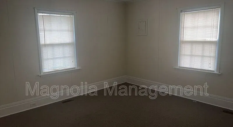 2 bed, 1.0 bath, $875 — Photo 3