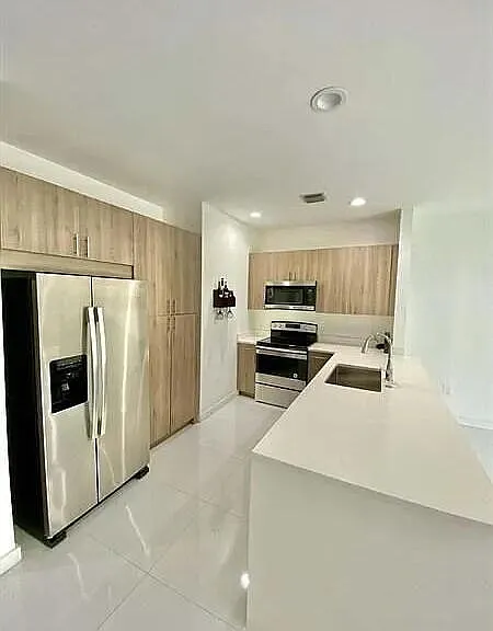 1060 Crystal Way #103 — Photo 5