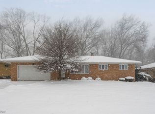 6158 Fieldstone Trl, Seven Hills, OH 44131