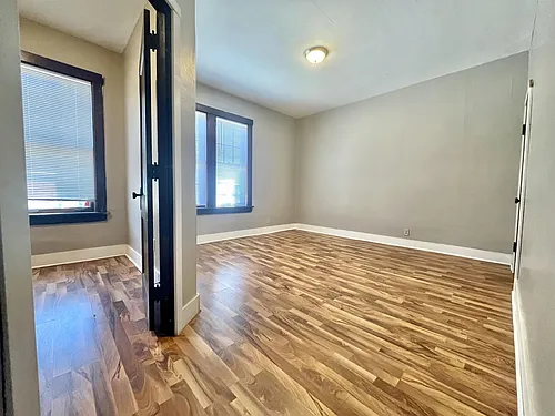326 E Washington St #6 Photo 1
