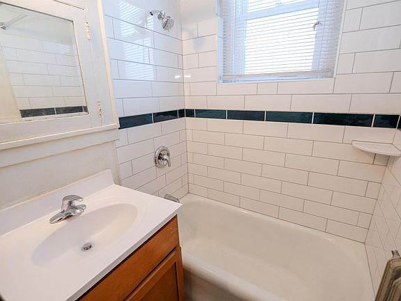 5th image of 3605 13th Ave S #360504