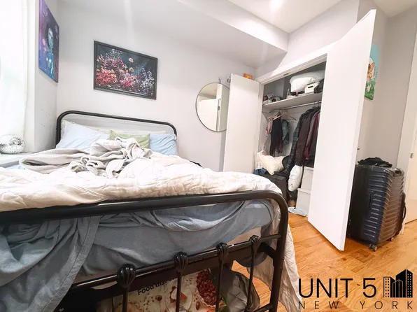 586 Bainbridge Street 3B image 7 of 7