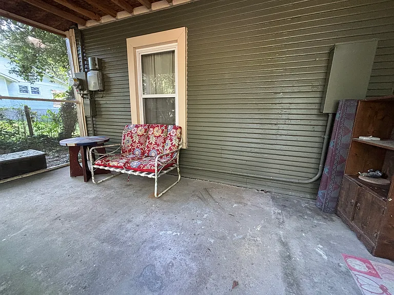 Hemphill Ave — Photo 17
