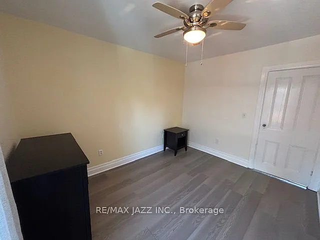 177 Athol St E — Photo 18
