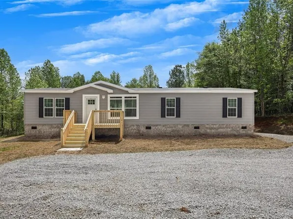 359 Hembree Rd, Commerce, GA 30529