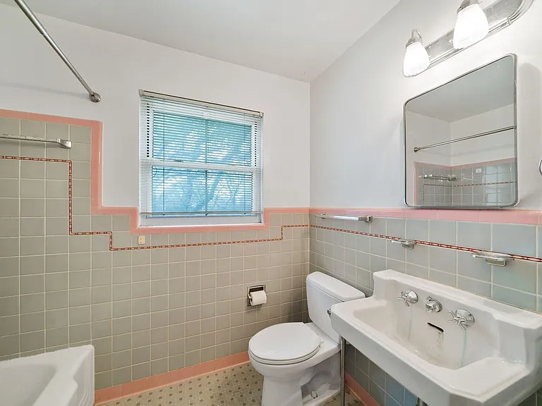 112 Sunway Dr — Photo 18