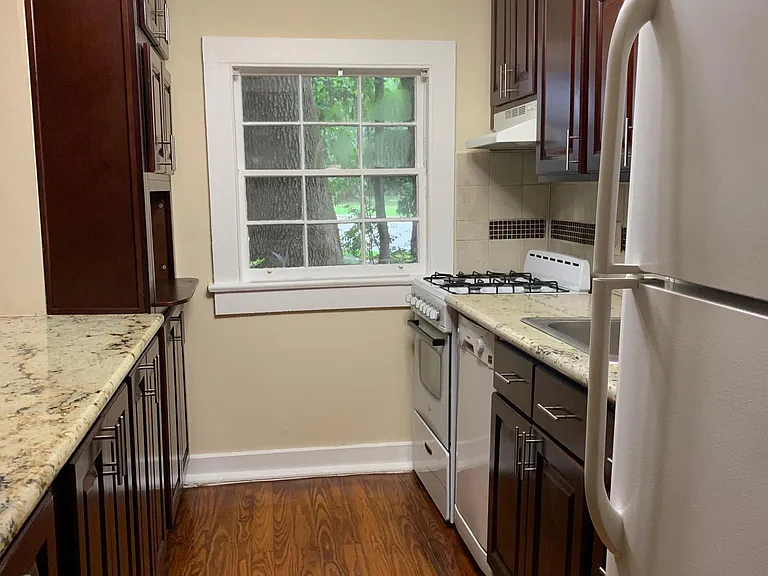 880 City Park Ave #2 — Photo 3