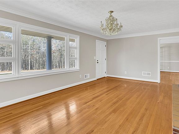 4th image of 1142 Fox Squirrel Ridge Rd
