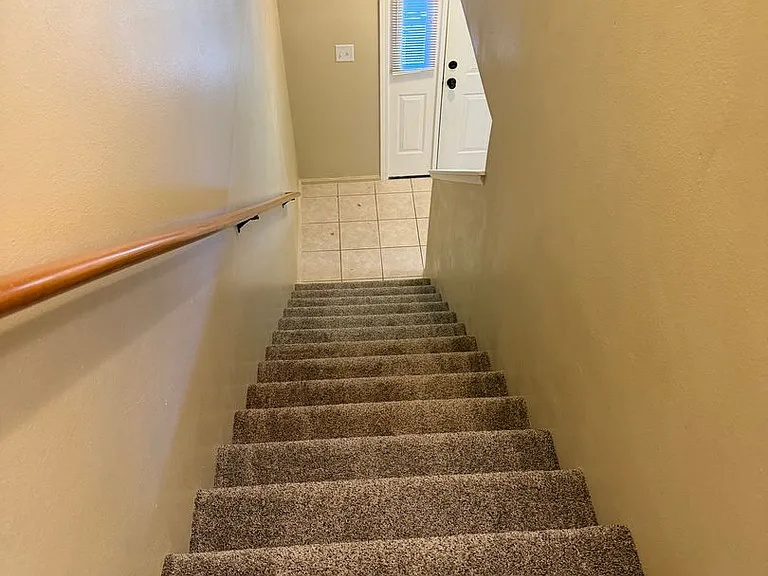 1638 Fetters Loop — Photo 31