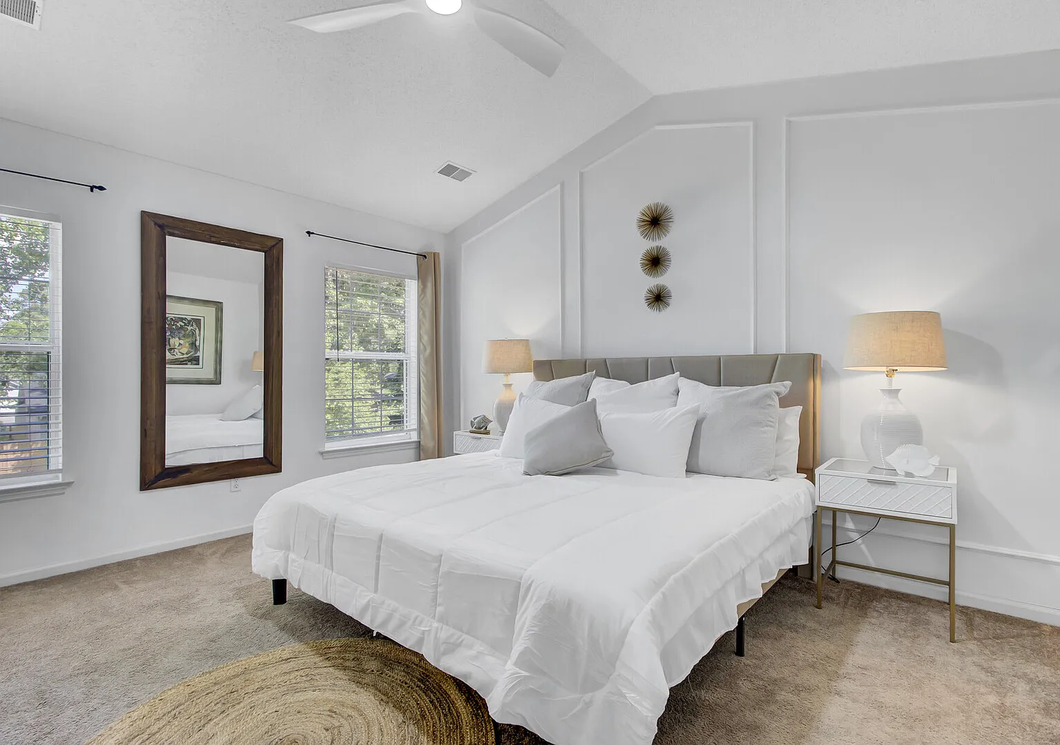 The Magnolia House — Photo 2