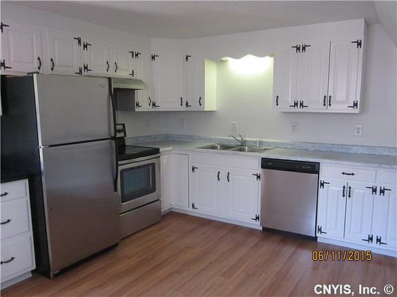 New appliances -fresh paint