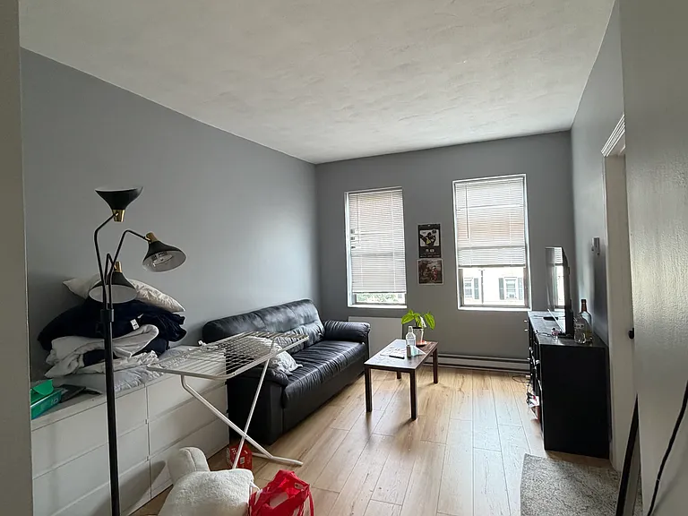891 Huntington Ave #5 — Photo 2