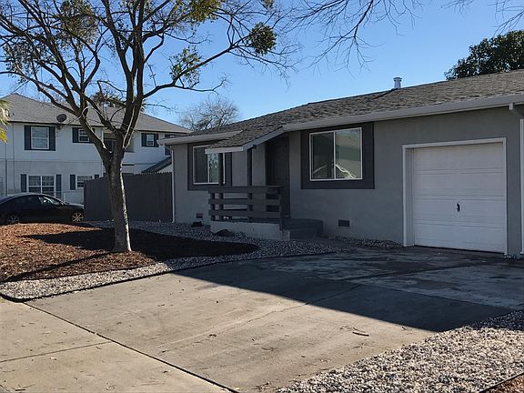 Private 1 Car Garage and Driveway