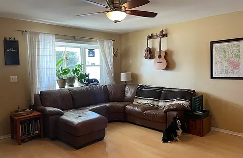 820 W Winding Way Photo 1