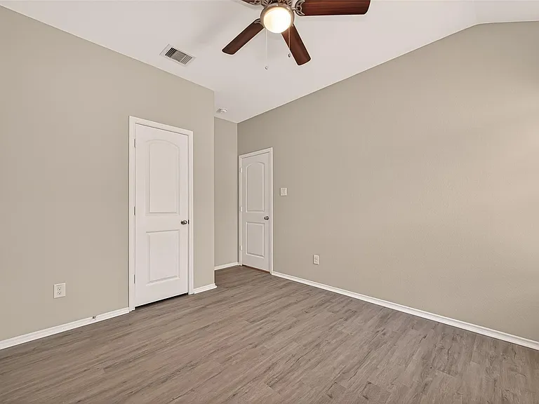 18361 Timbermill Ln — Photo 23