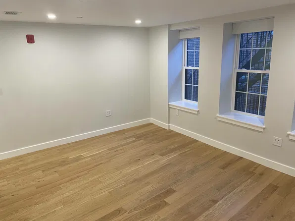 21 Fleet St #4, Boston, MA 02113