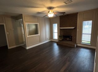 2000 Azalea St, Denton, TX 76205